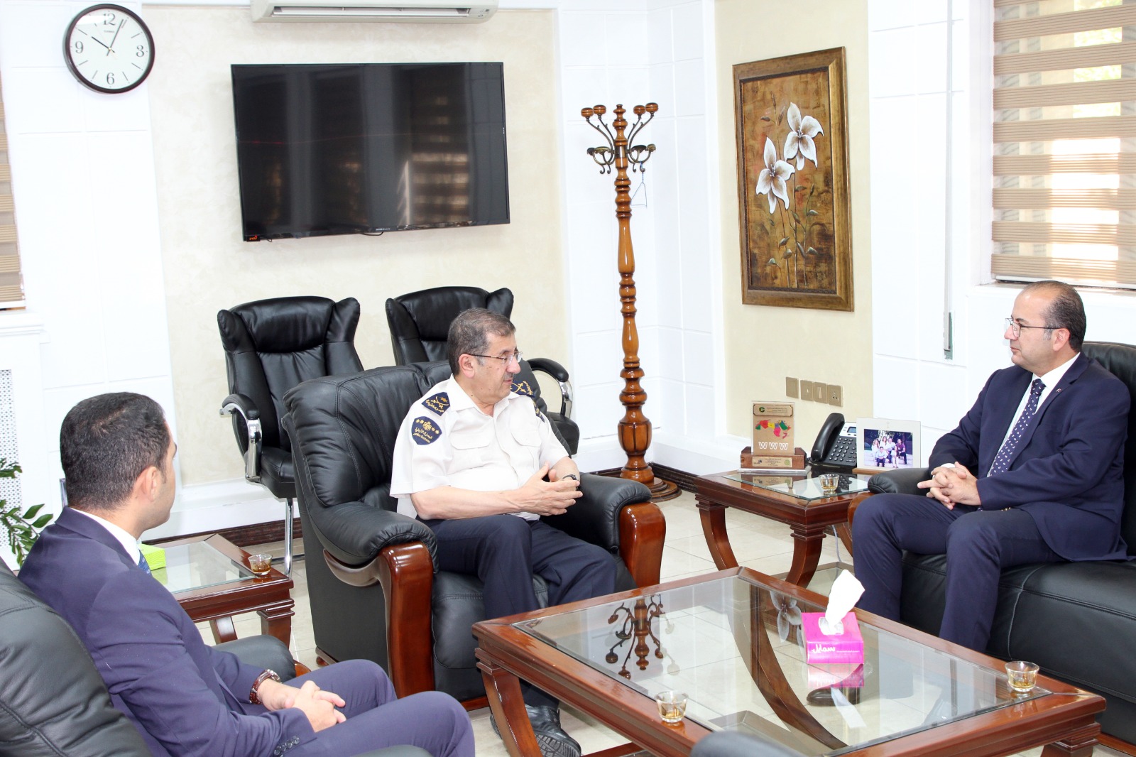 Madar Al-Saa Images 0.8472588299235748