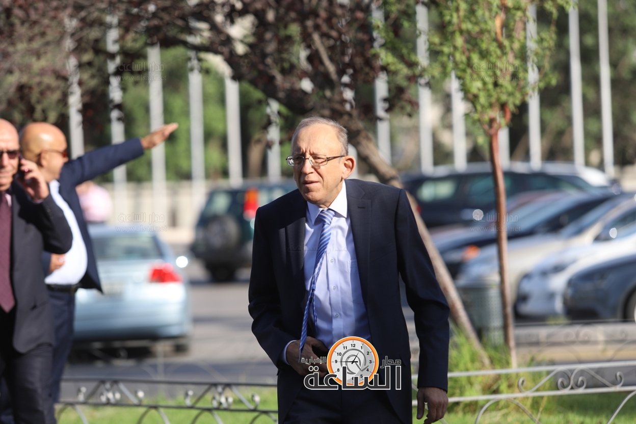 Madar Al-Saa Images 0.30548018913496366