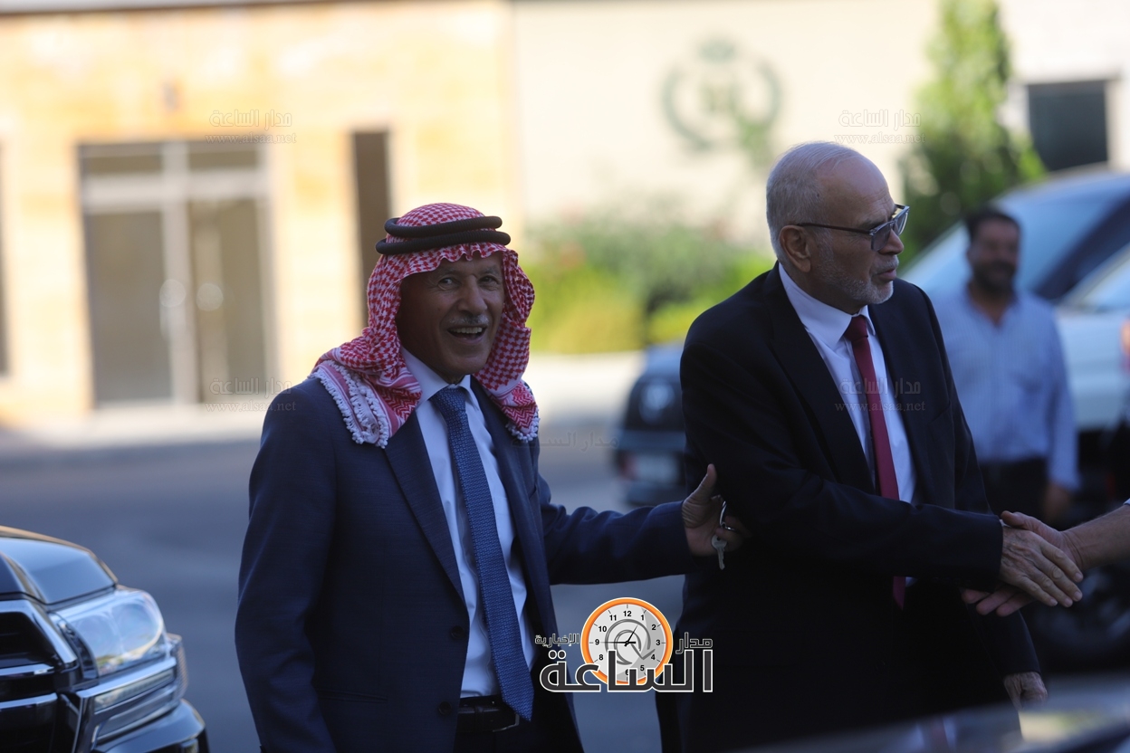 Madar Al-Saa Images 0.7780079831461584