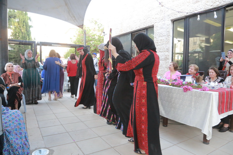 Madar Al-Saa Images 0.6925590513530777