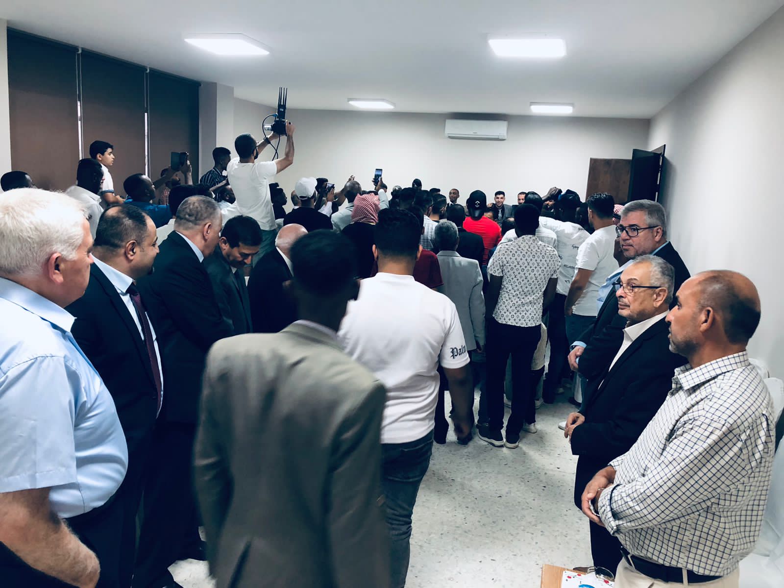 Madar Al-Saa Images 0.3341827633383978