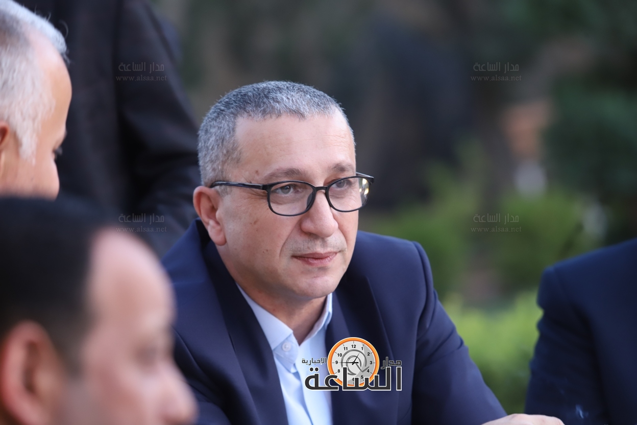 Madar Al-Saa Images 0.00423466696981134