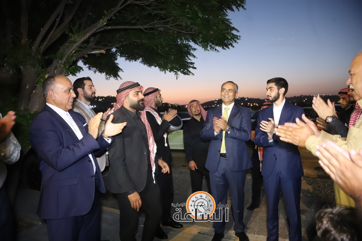 Madar Al-Saa Images 0.9896904284176675