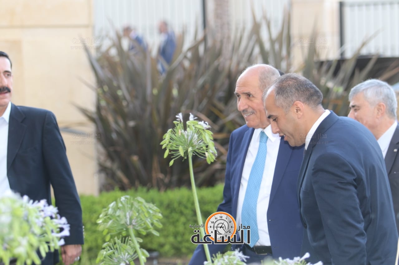 Madar Al-Saa Images 0.3287895416521769