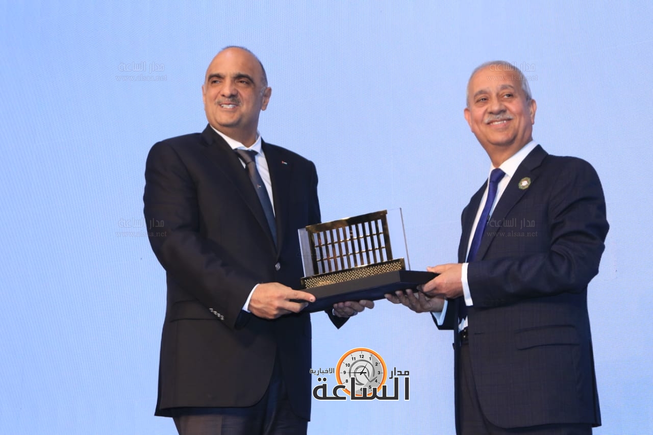 Madar Al-Saa Images 0.8431891422573226