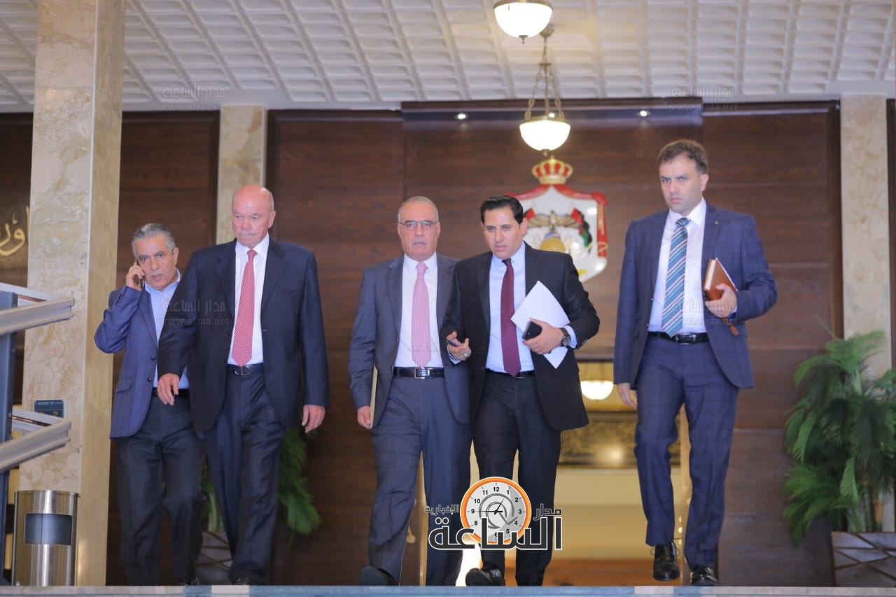 Madar Al-Saa Images 0.6891519778932438