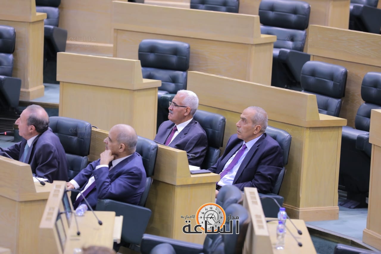 Madar Al-Saa Images 0.1377082012666906