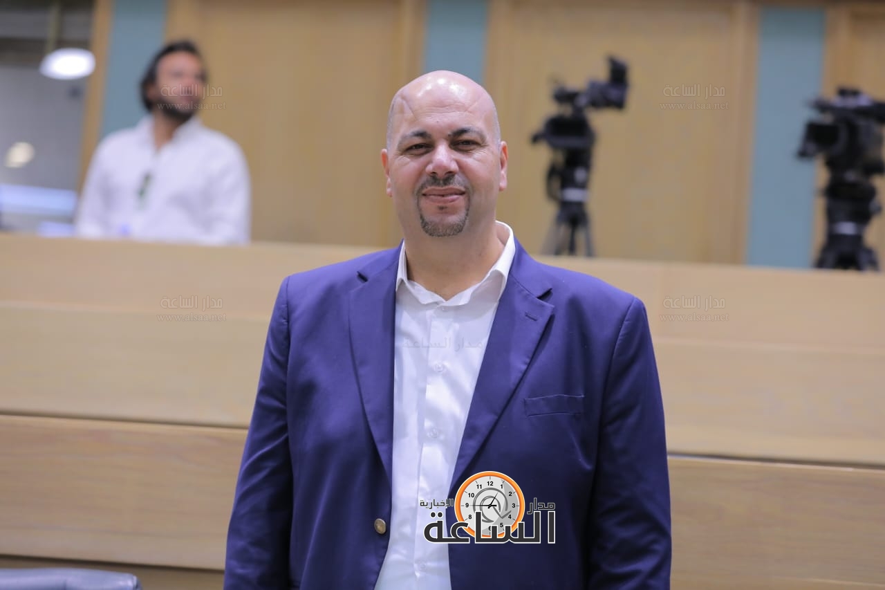 Madar Al-Saa Images 0.08038499736019711