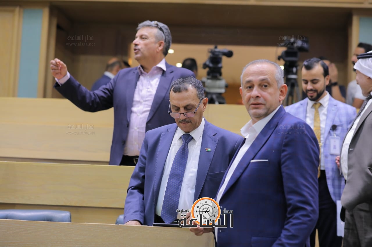 Madar Al-Saa Images 0.4807351148224459