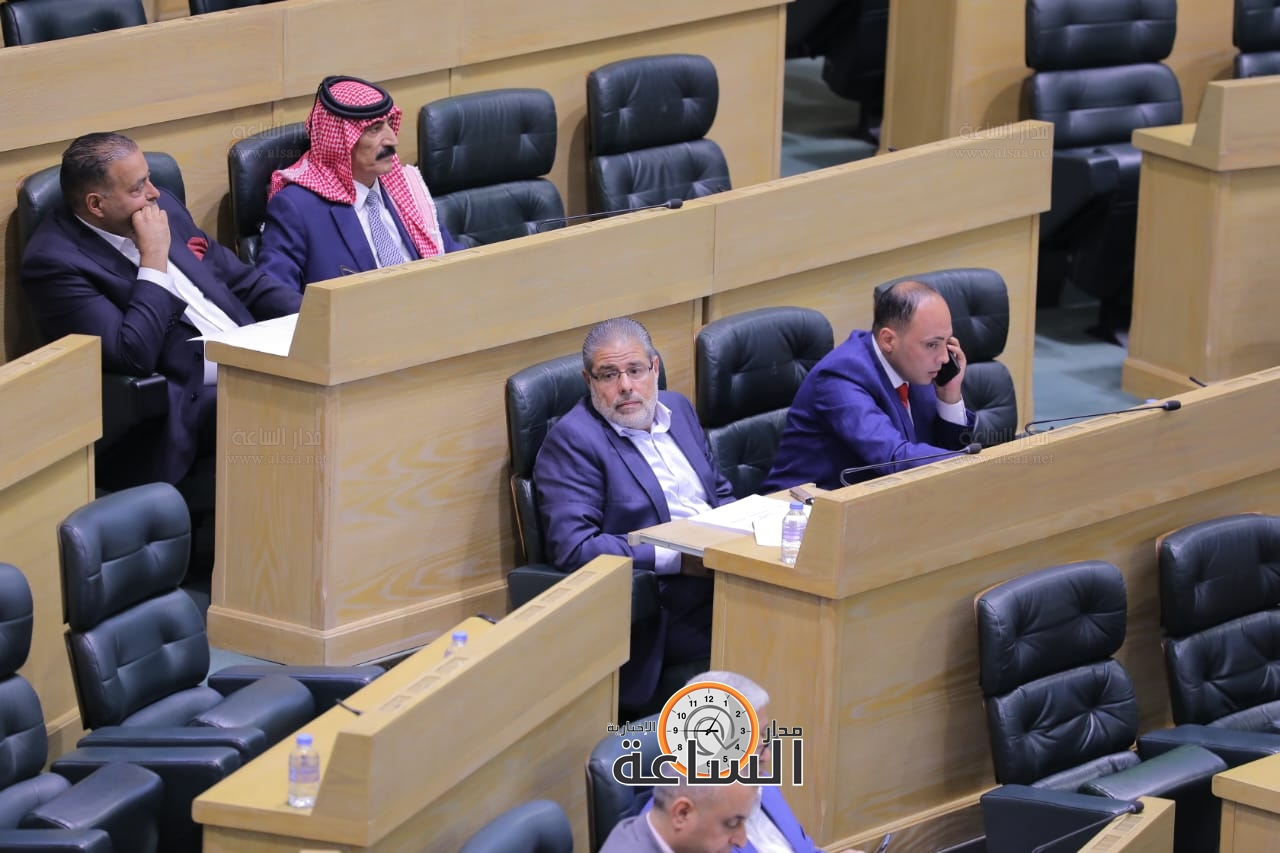 Madar Al-Saa Images 0.6420130647131437