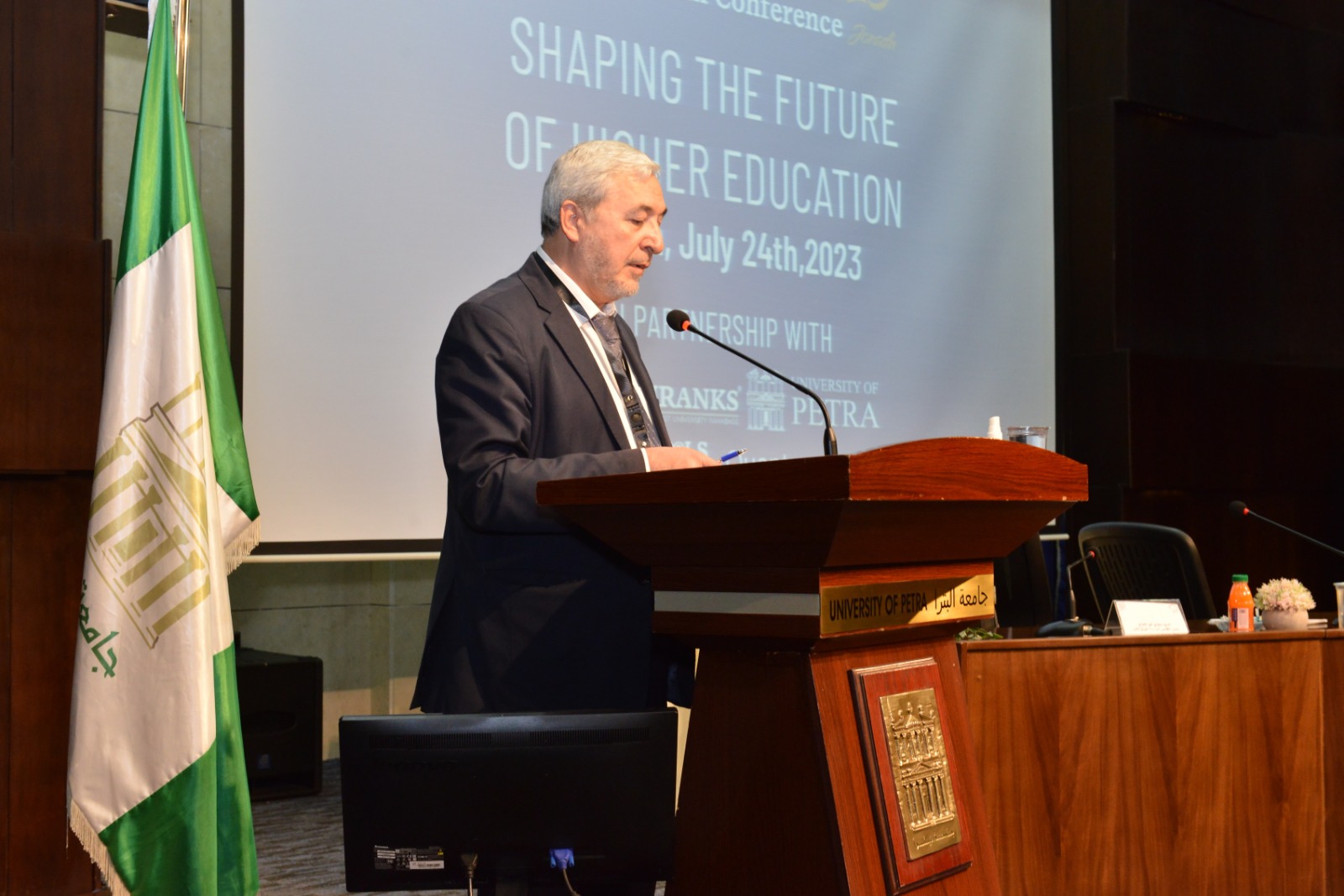 Madar Al-Saa Images 0.7592250824910776