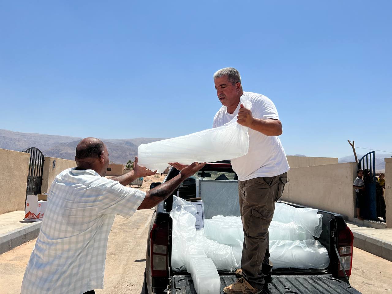 Madar Al-Saa Images 0.1621272192373664