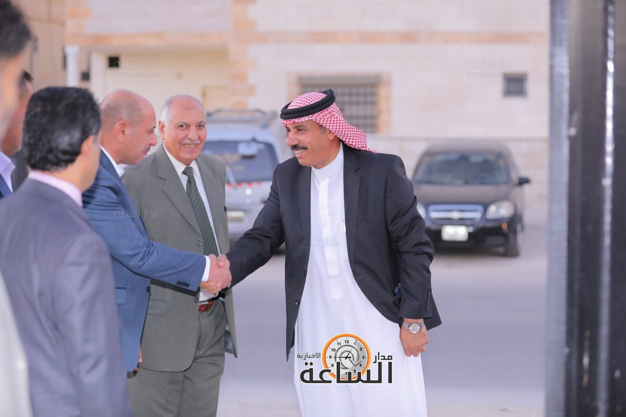 Madar Al-Saa Images 0.7394869165272486