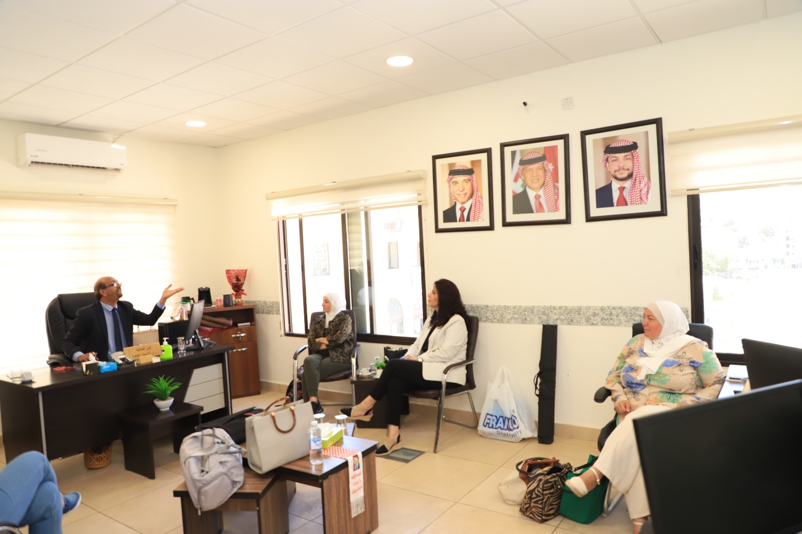 Madar Al-Saa Images 0.15777714014489508