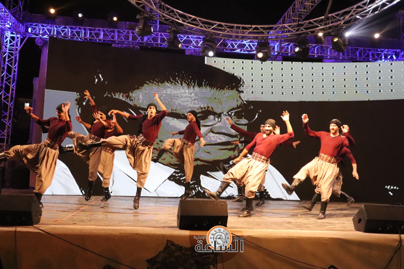 Madar Al-Saa Images 0.4811197583661375