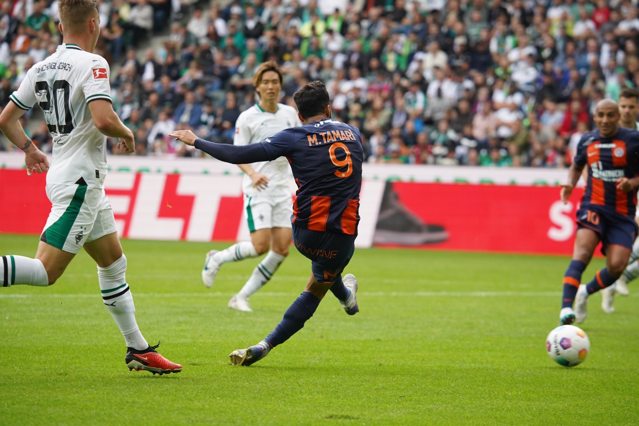 Madar Al-Saa Images 0.4805569734368689