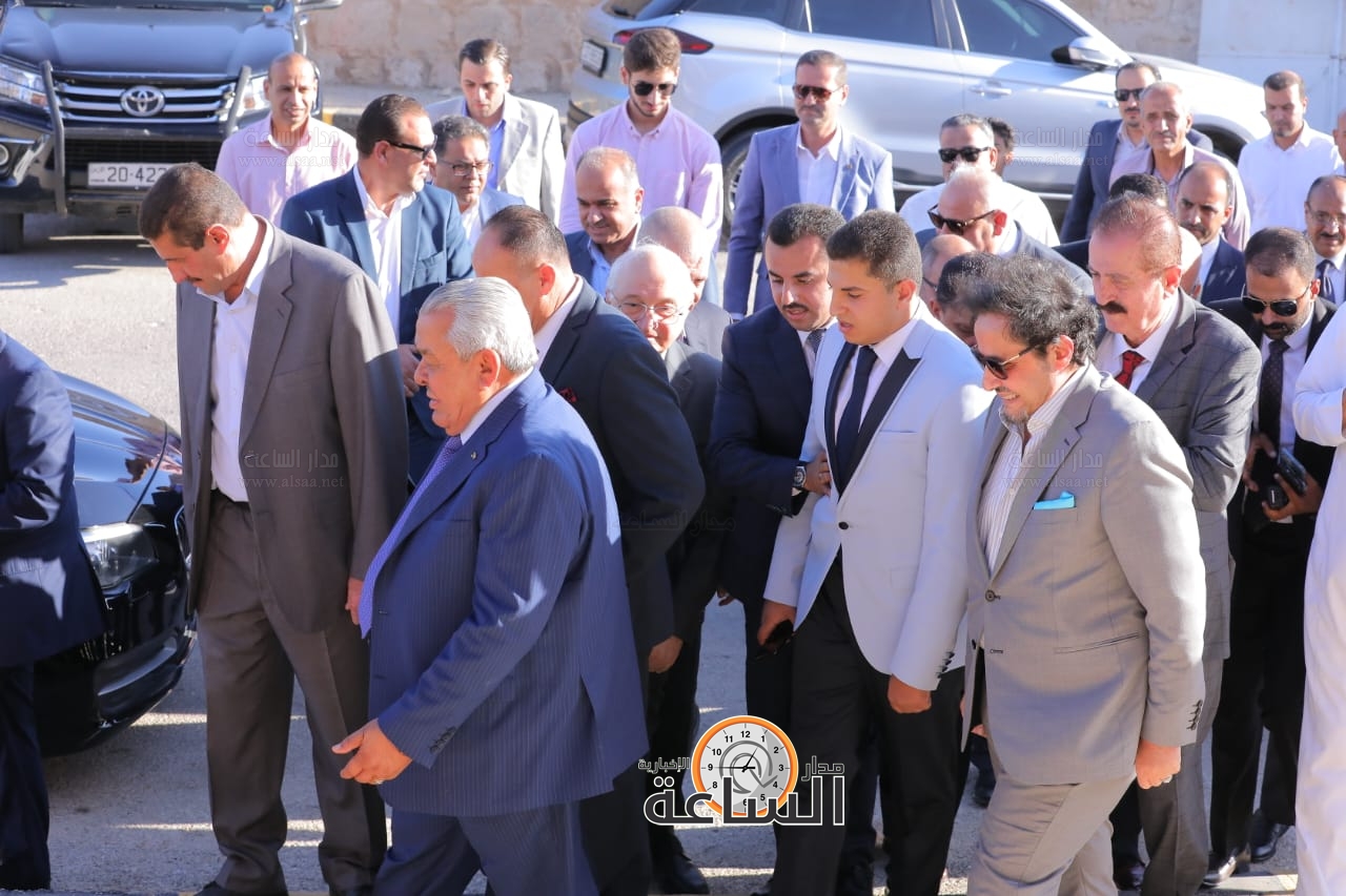 Madar Al-Saa Images 0.389999749770336