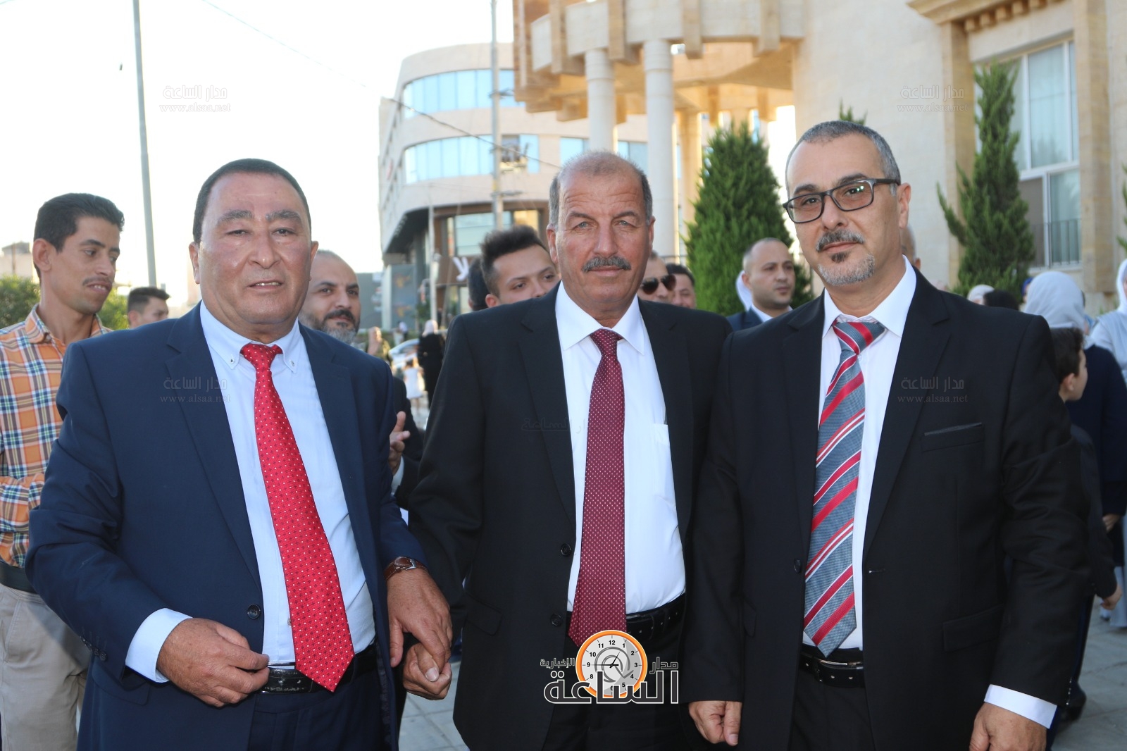 Madar Al-Saa Images 0.24421354243934235