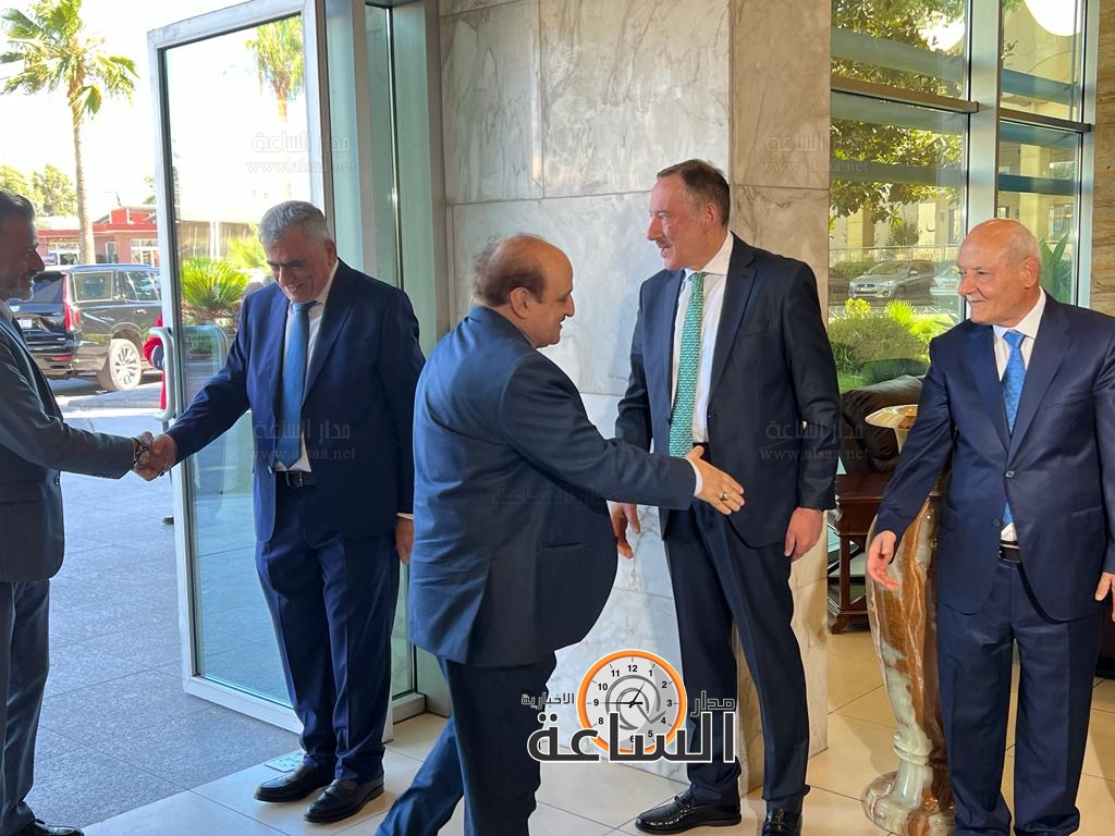 Madar Al-Saa Images 0.9337410587540864