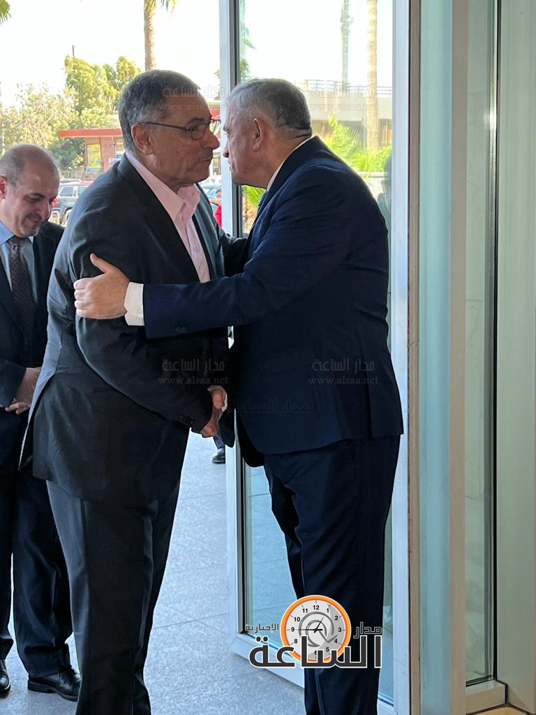 Madar Al-Saa Images 0.08359727553749974