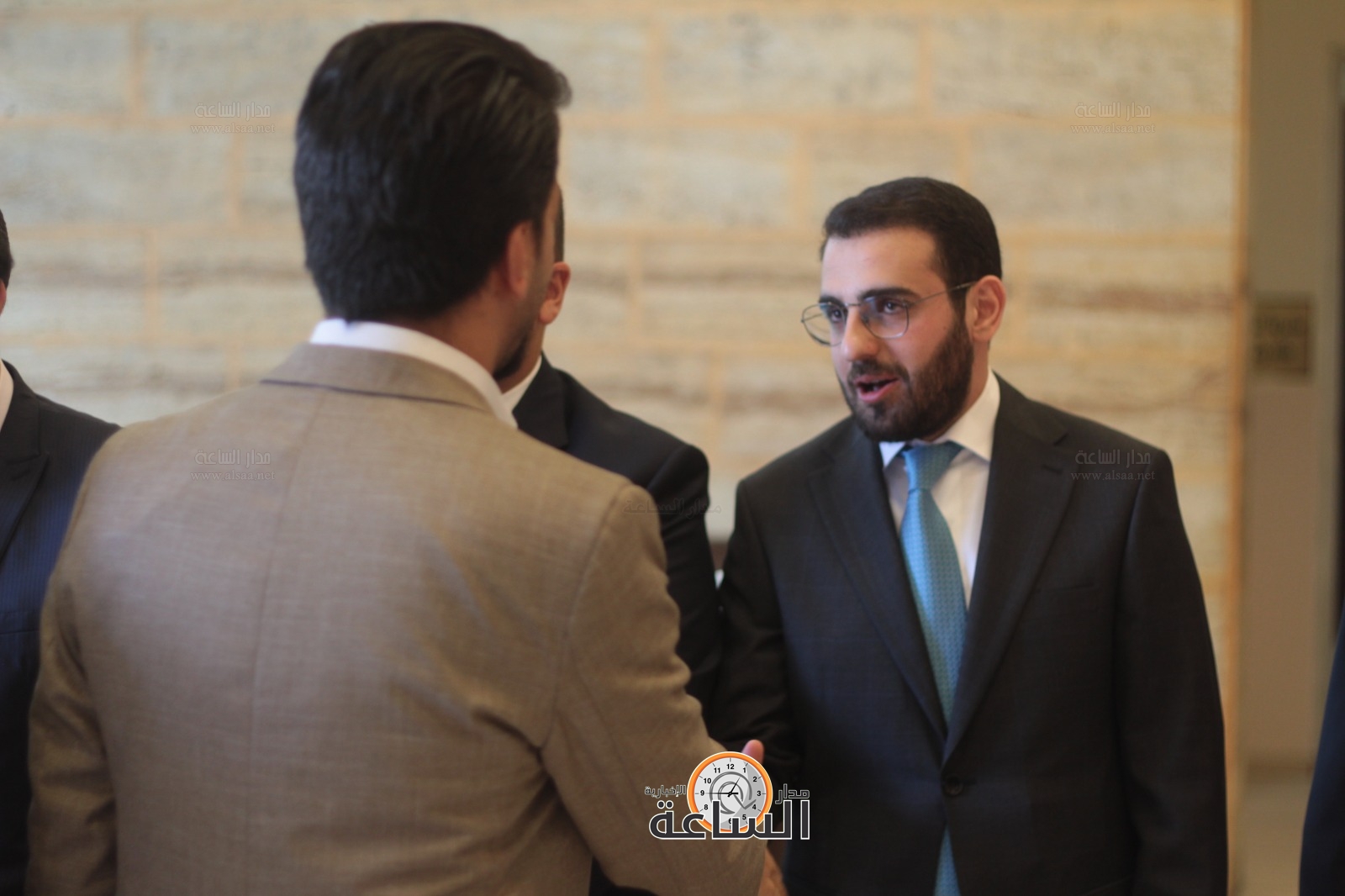 Madar Al-Saa Images 0.42854812458671143