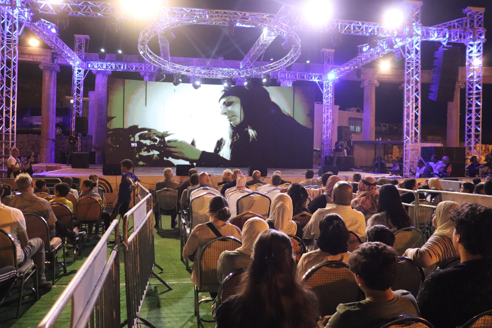 Madar Al-Saa Images 0.24650536562806447