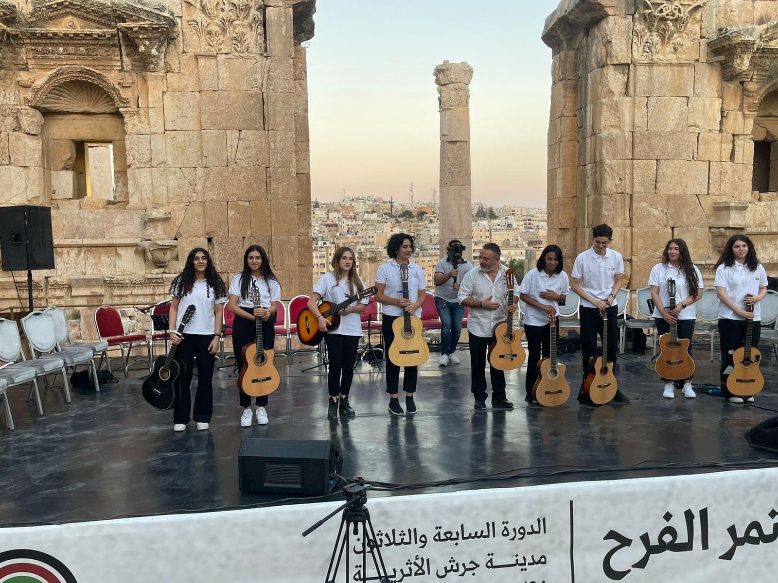 Madar Al-Saa Images 0.3463624396062299