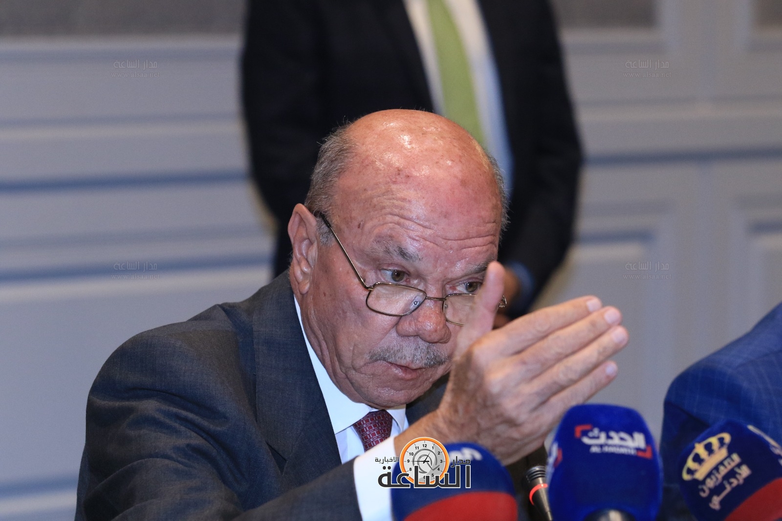 Madar Al-Saa Images 0.2182420244748018