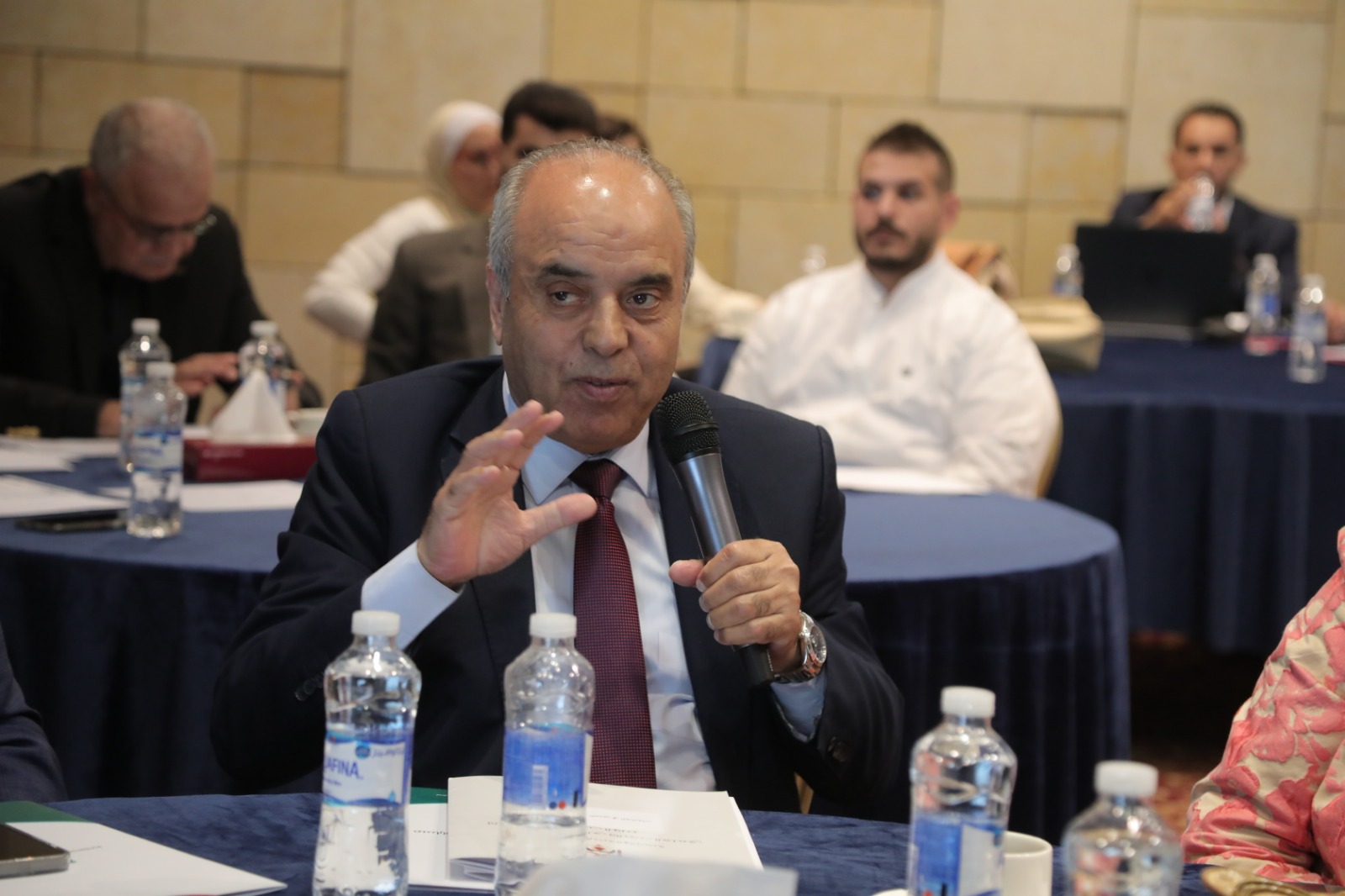 Madar Al-Saa Images 0.2557425941487588