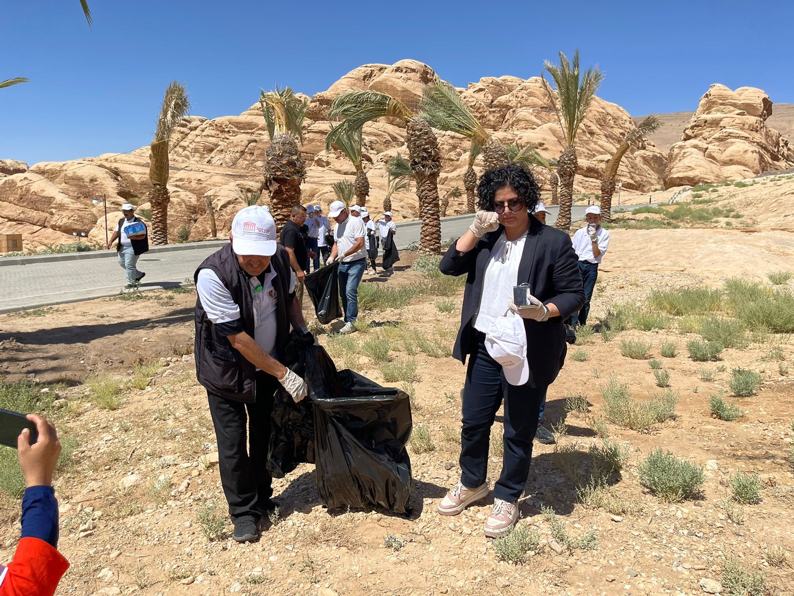 Madar Al-Saa Images 0.1621071249876136