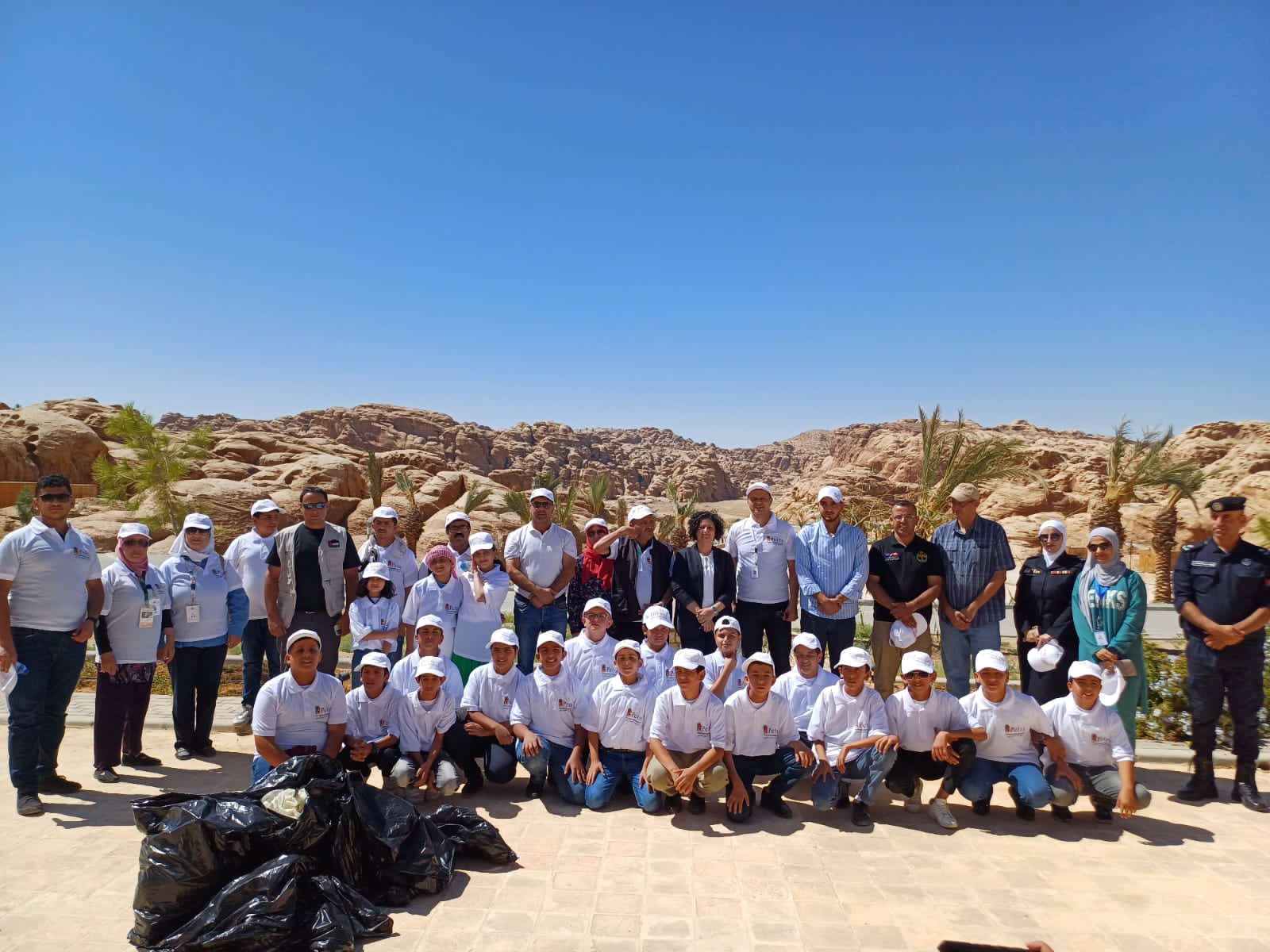 Madar Al-Saa Images 0.5846897034381762