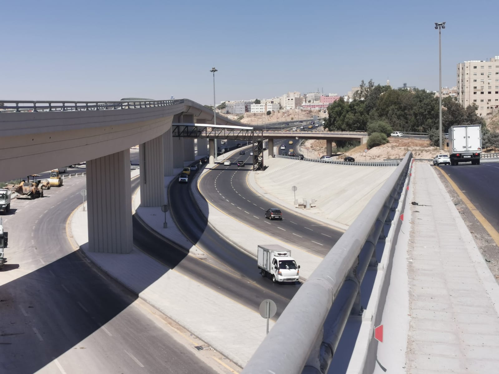 Madar Al-Saa Images 0.2898010789157275