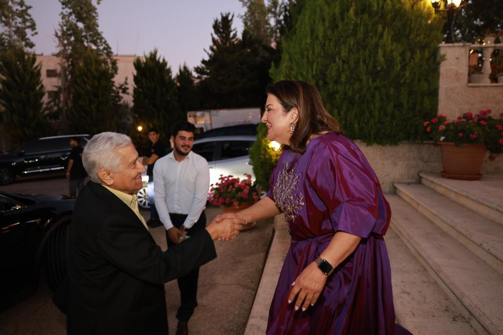 Madar Al-Saa Images 0.1752587737340534