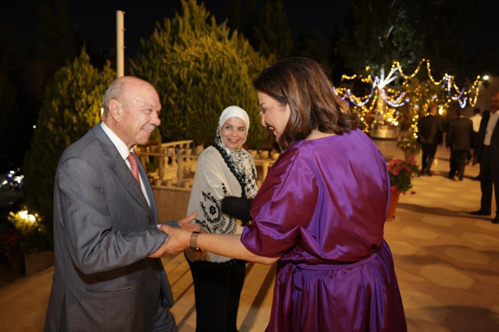 Madar Al-Saa Images 0.18809225050837264