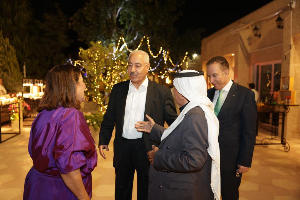 Madar Al-Saa Images 0.8607733223082998