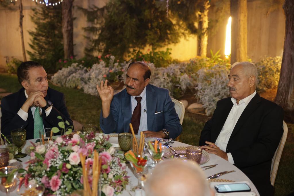 Madar Al-Saa Images 0.8192055385957492