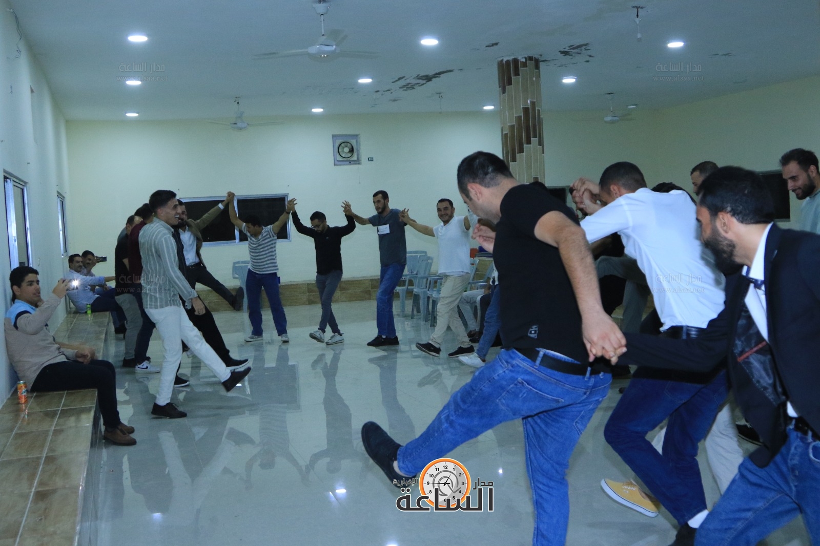 Madar Al-Saa Images 0.4477810610998453