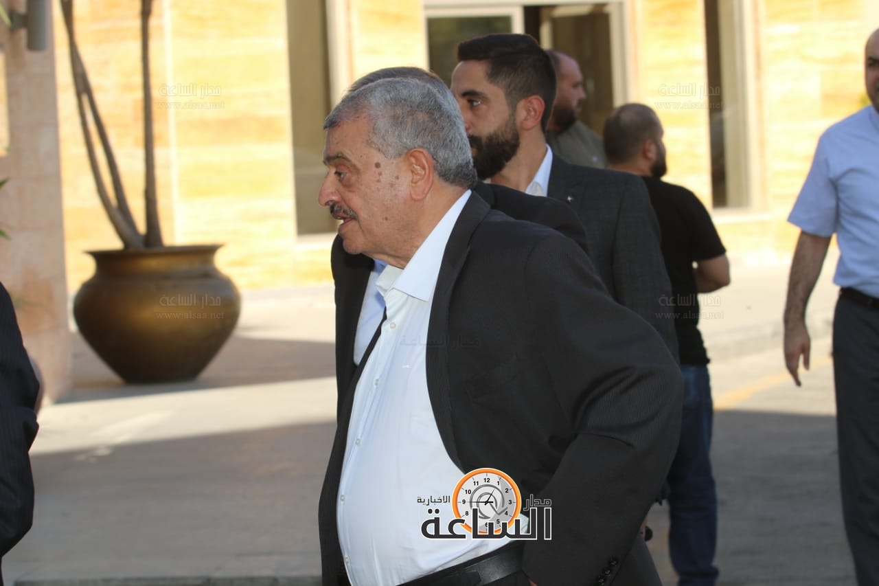 Madar Al-Saa Images 0.8702325108968085