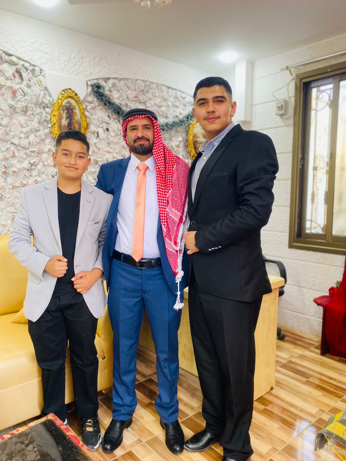 Madar Al-Saa Images 0.553557108869785