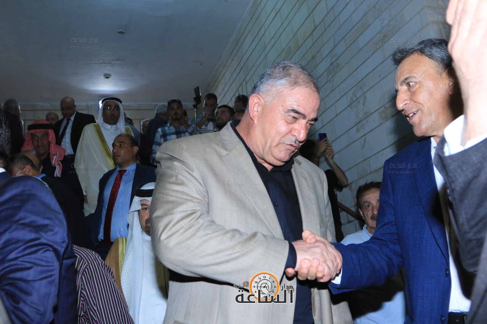 Madar Al-Saa Images 0.6939868391594921