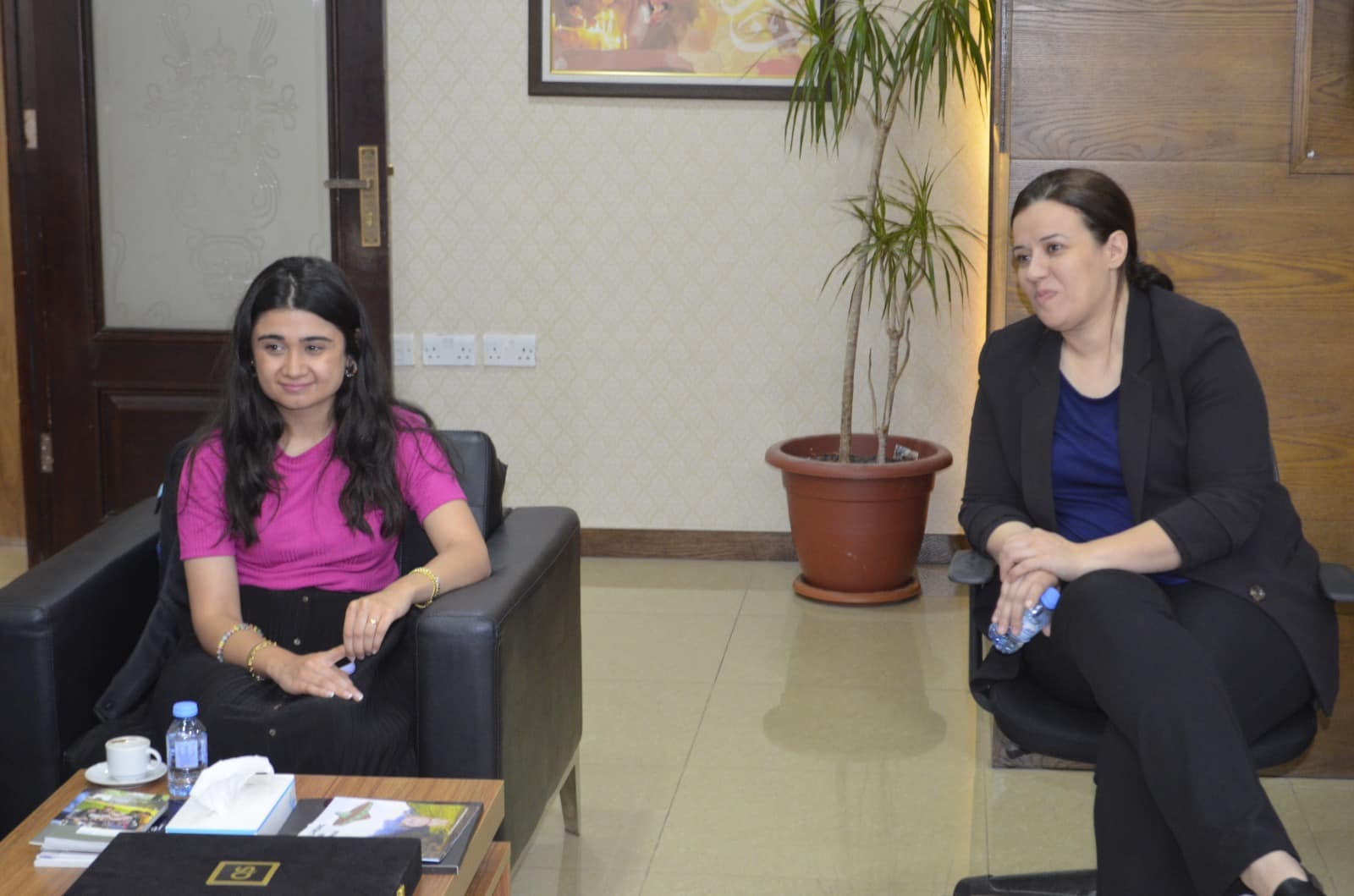 Madar Al-Saa Images 0.414330608463195