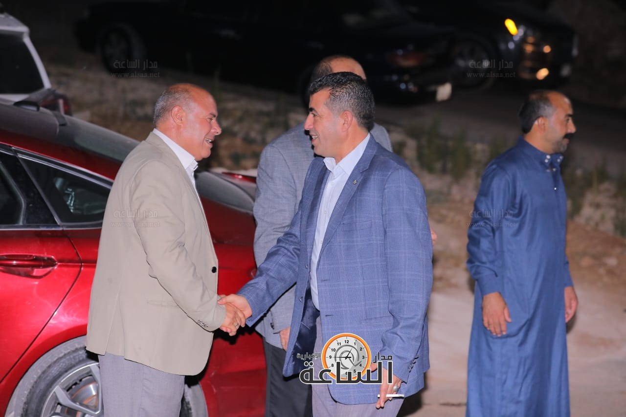 Madar Al-Saa Images 0.2992065724757007