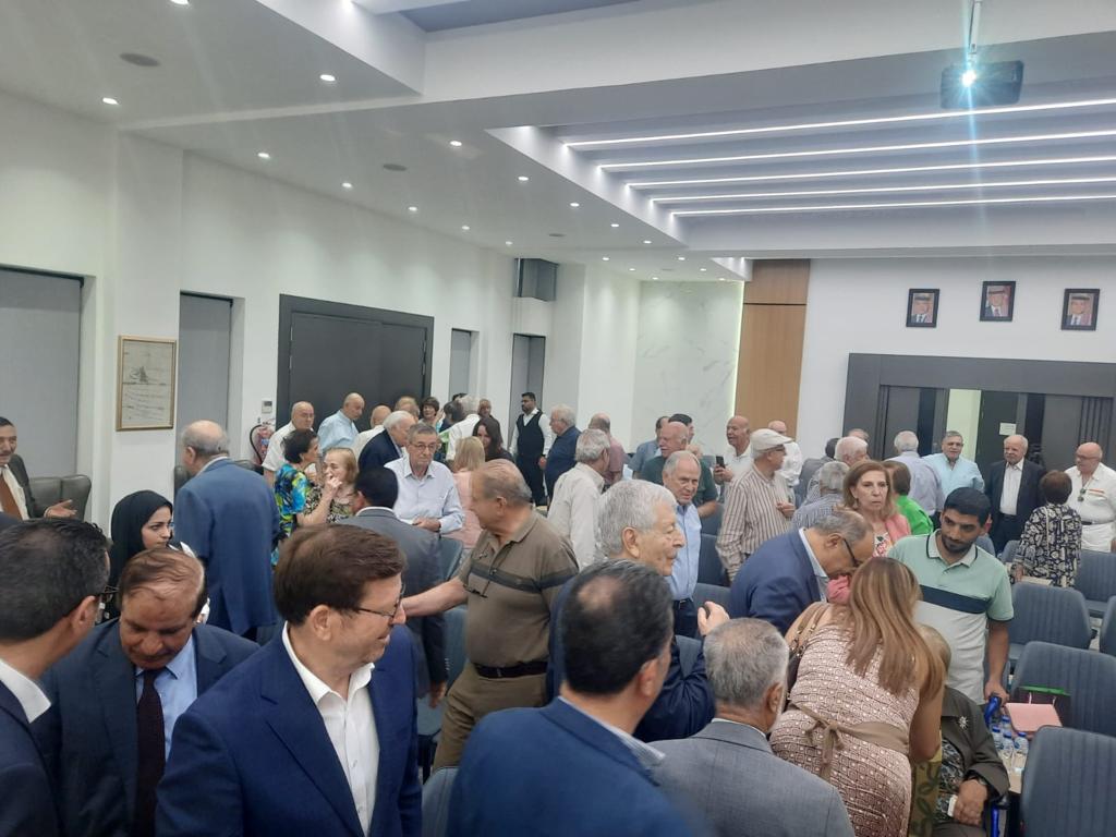 Madar Al-Saa Images 0.5049191653966214