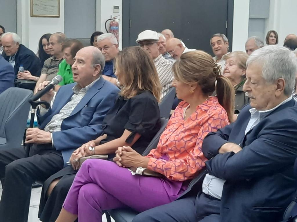 Madar Al-Saa Images 0.909006791683791