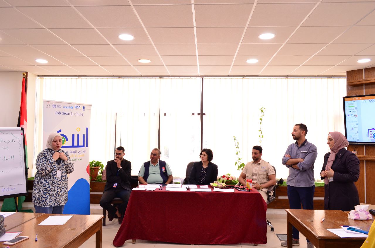 Madar Al-Saa Images 0.32824521413129903