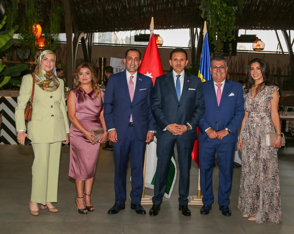 Madar Al-Saa Images 0.930114507488583