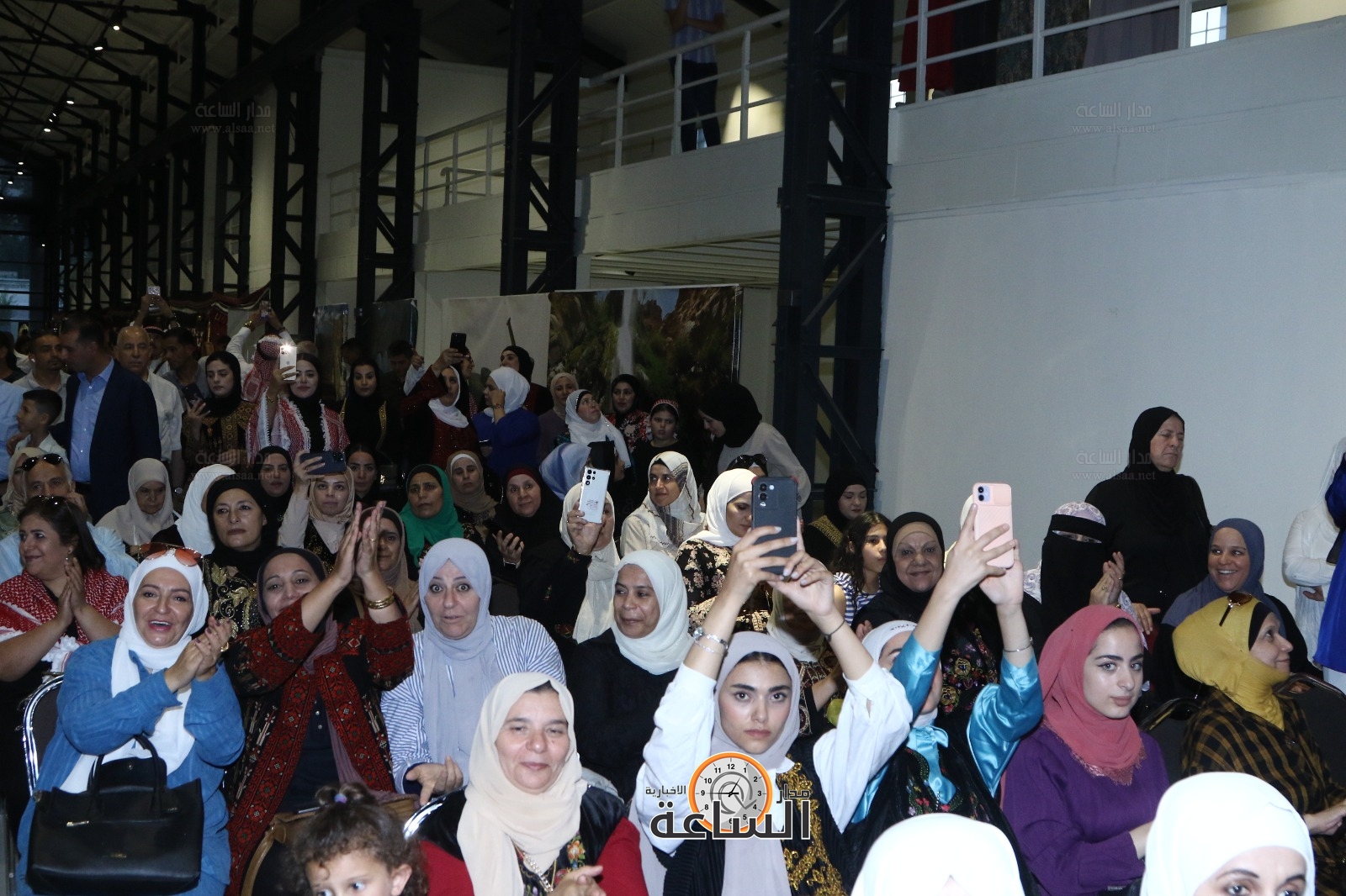 Madar Al-Saa Images 0.3801598045085416