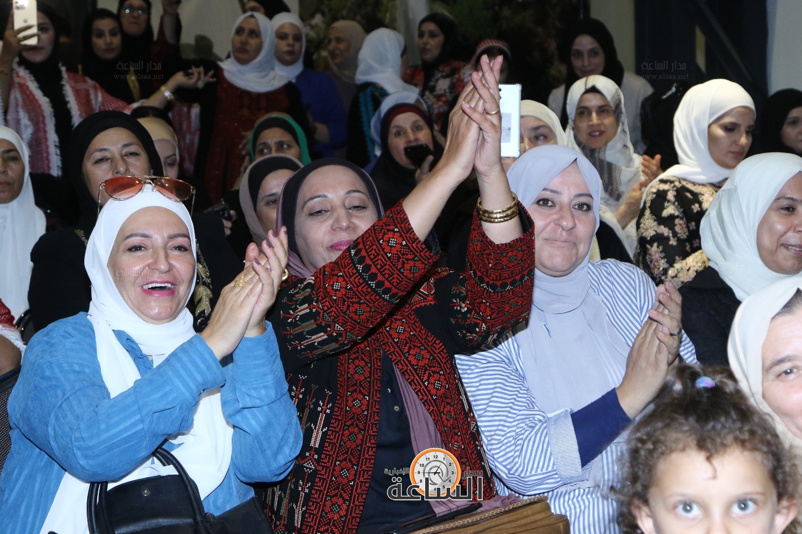 Madar Al-Saa Images 0.012716782083058153