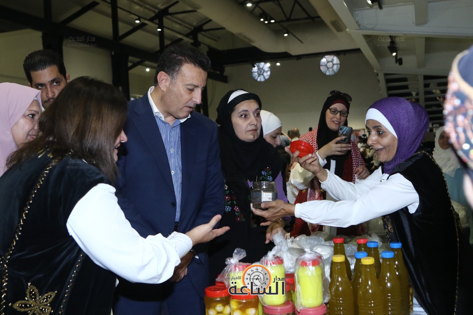 Madar Al-Saa Images 0.3962100830434462