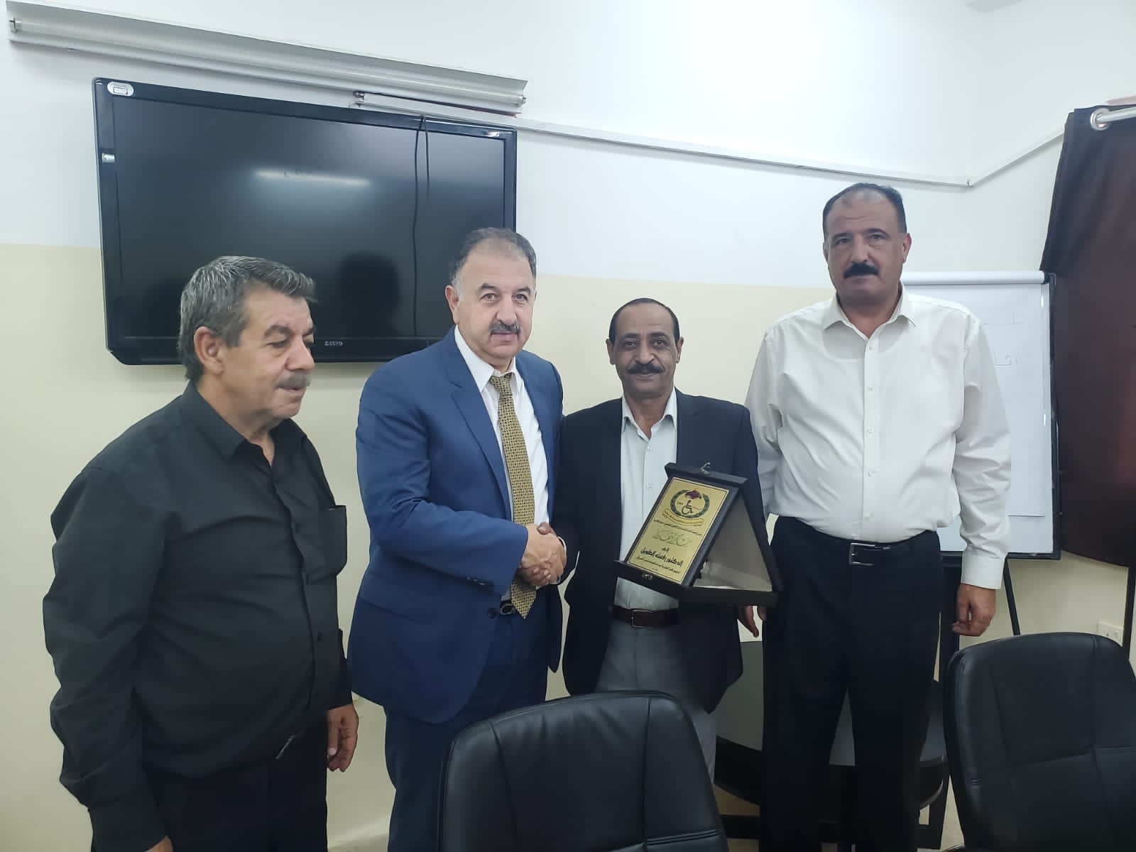 Madar Al-Saa Images 0.16181044201940376